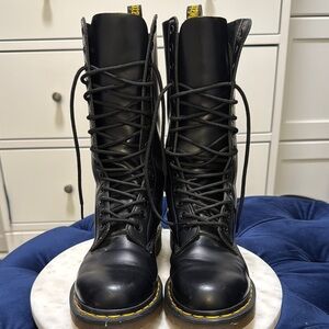 Black Leather Combat Boots with Full-Length Lacing